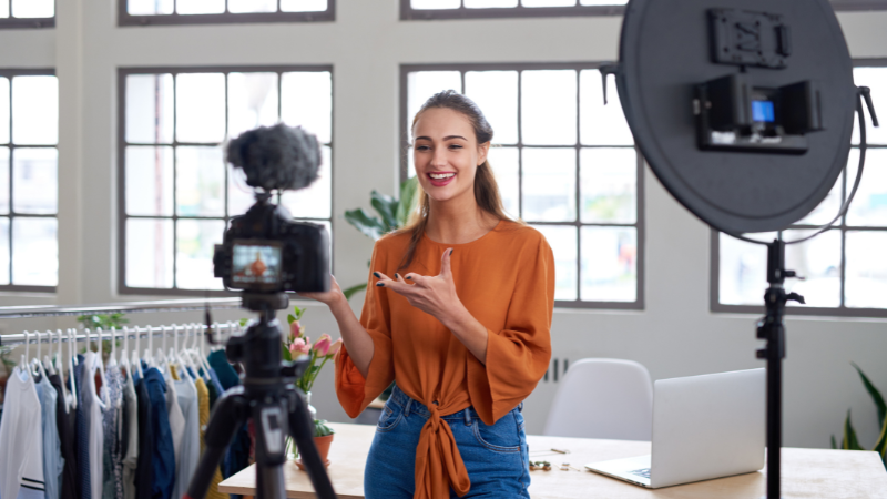 Influencers en Chile: conoce qué documentos exige ahora el SII thumbnail